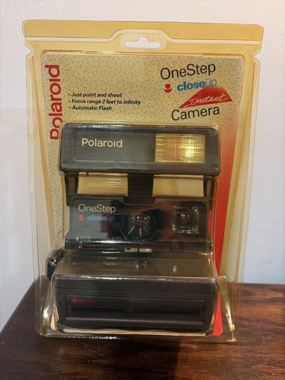 VTG NWB Sealed Polaroid OneStep CloseUp Instant Camera 600 Film Compatibility